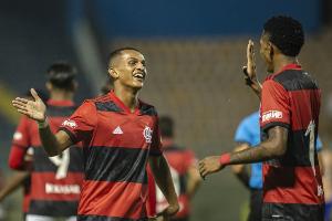 迪马:后卫韦斯利倾向加盟罗马,弗拉门戈要价至少2500万欧