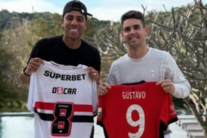 记者谈海港外援古斯塔沃合影奥斯卡:这是大概率要回巴甲了