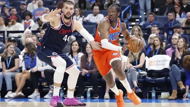 世俱杯买球APP-1.96米小前锋站五号位，杰伦早就习惯这种“疯狂”